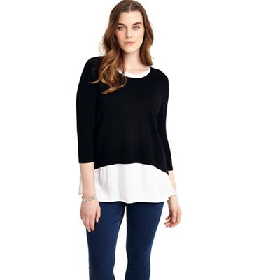 Sizes 12-26 Black and White kassandra knitted top